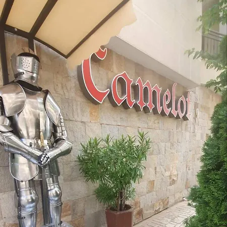 Apart Camelot アパート *